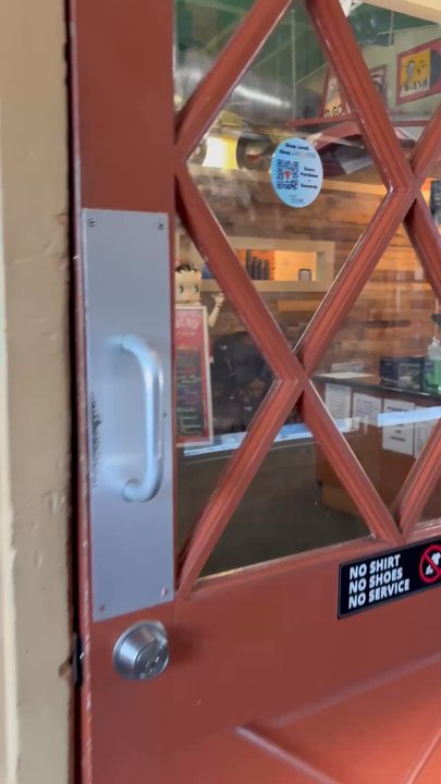 Crazy Otto's Diner - We were never acknowledged. So we made this video, . Never coming back here again. - Diners Near Me - Lancaster, California