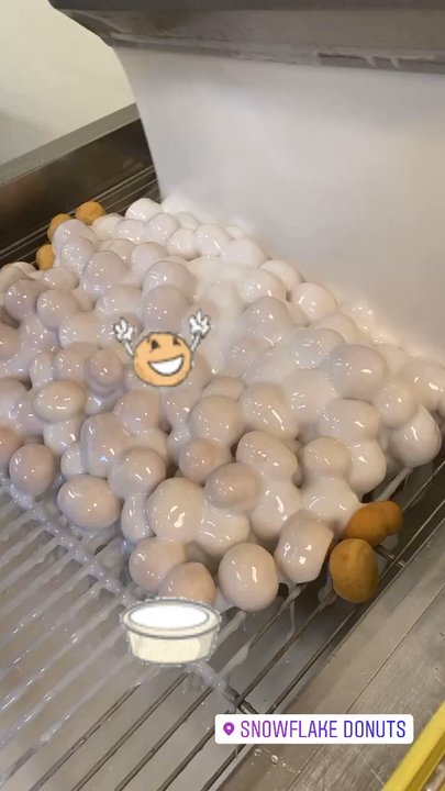 Snowflake Donuts - freshly donut holes - Bakeries Near Me - Missouri City, Texas