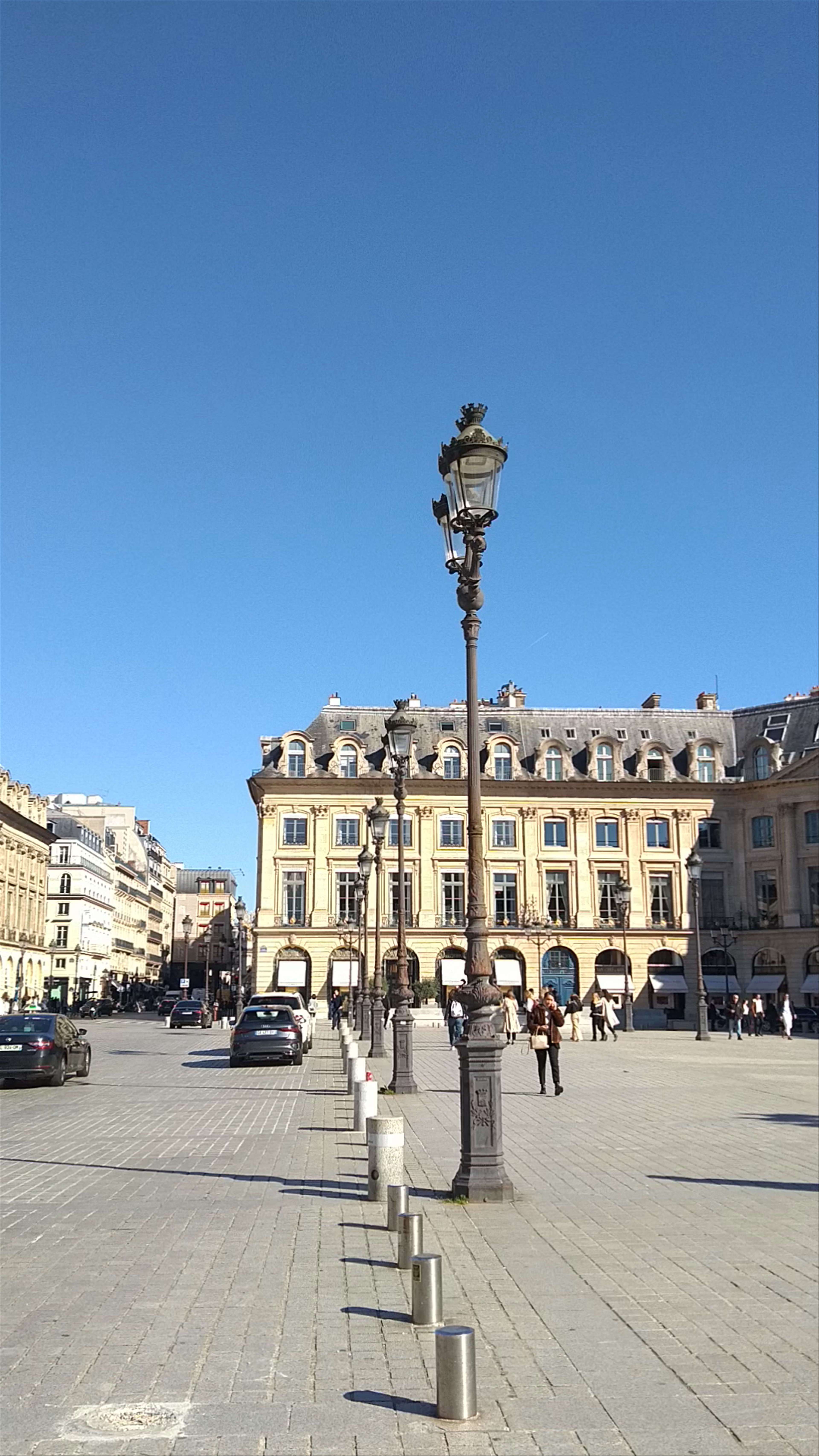 Colonne Vendôme: Iconic Landmark and Historic Heart of Paris