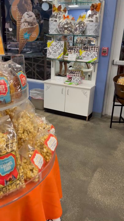Kilwins Ice Cream - Chocolate - Fudge - Pick If You Want 'Em - Desserts Near Me - Pompano Beach, Florida