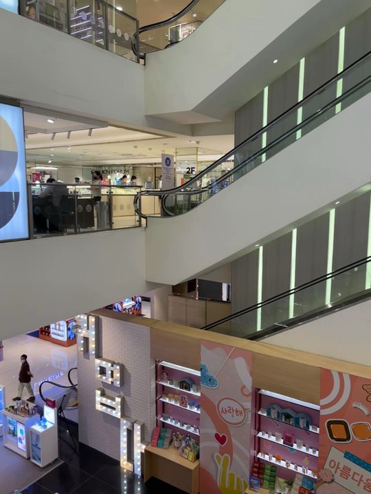 SM Makati - Shopping Centers Near Me - Makati, NCR