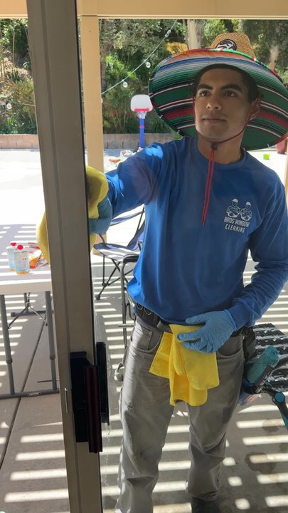 Bros Window Cleaning - Window Washing Near Me