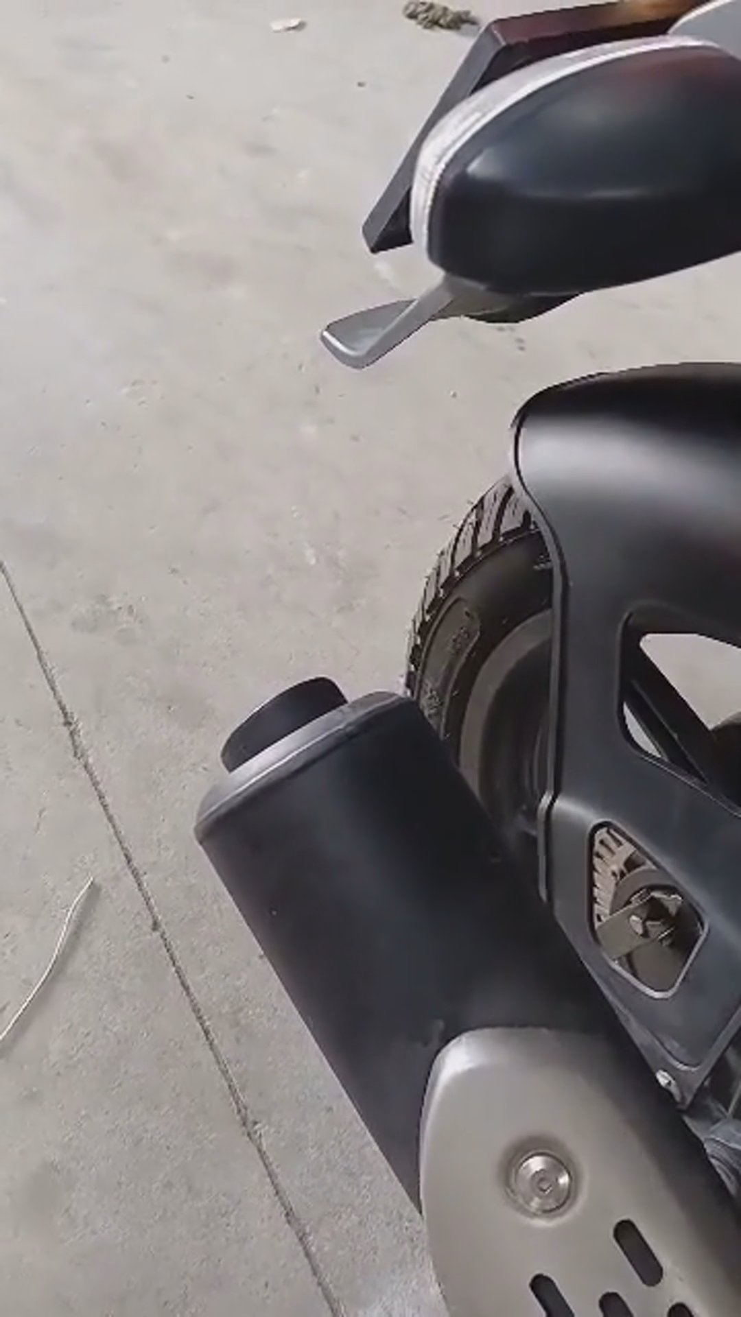 Walk-around video thumbnail