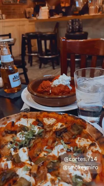Ellie's Bistro - Bars Near Me - Newark, New Jersey