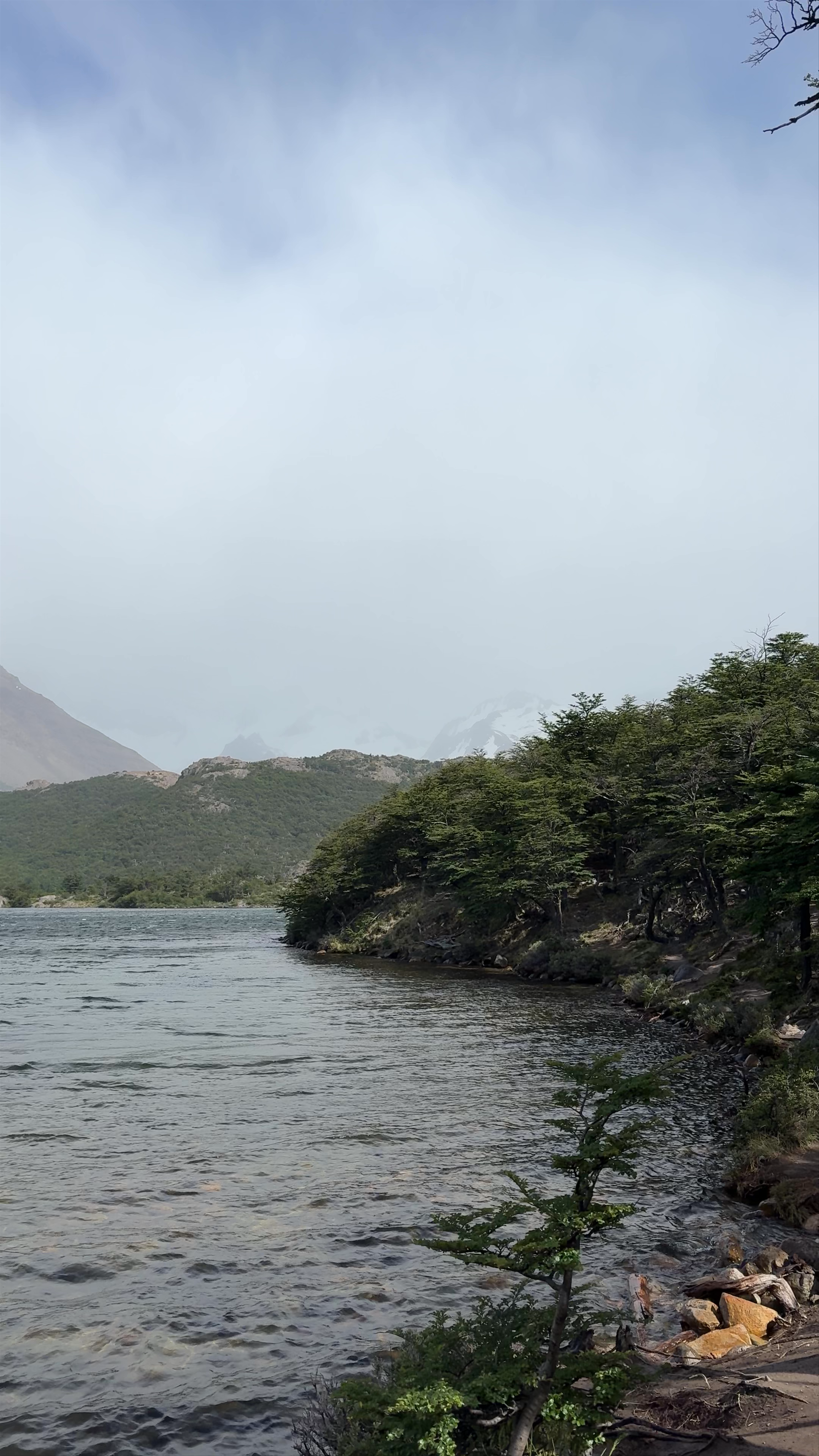 Mirador Laguna Capri: Serene Patagonia Views in El Chaltén, Argentina