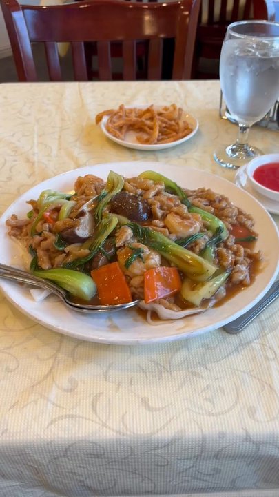 China Paradise Restaurant - Combination Chow  Fun - Chinese Near Me - Danville, California