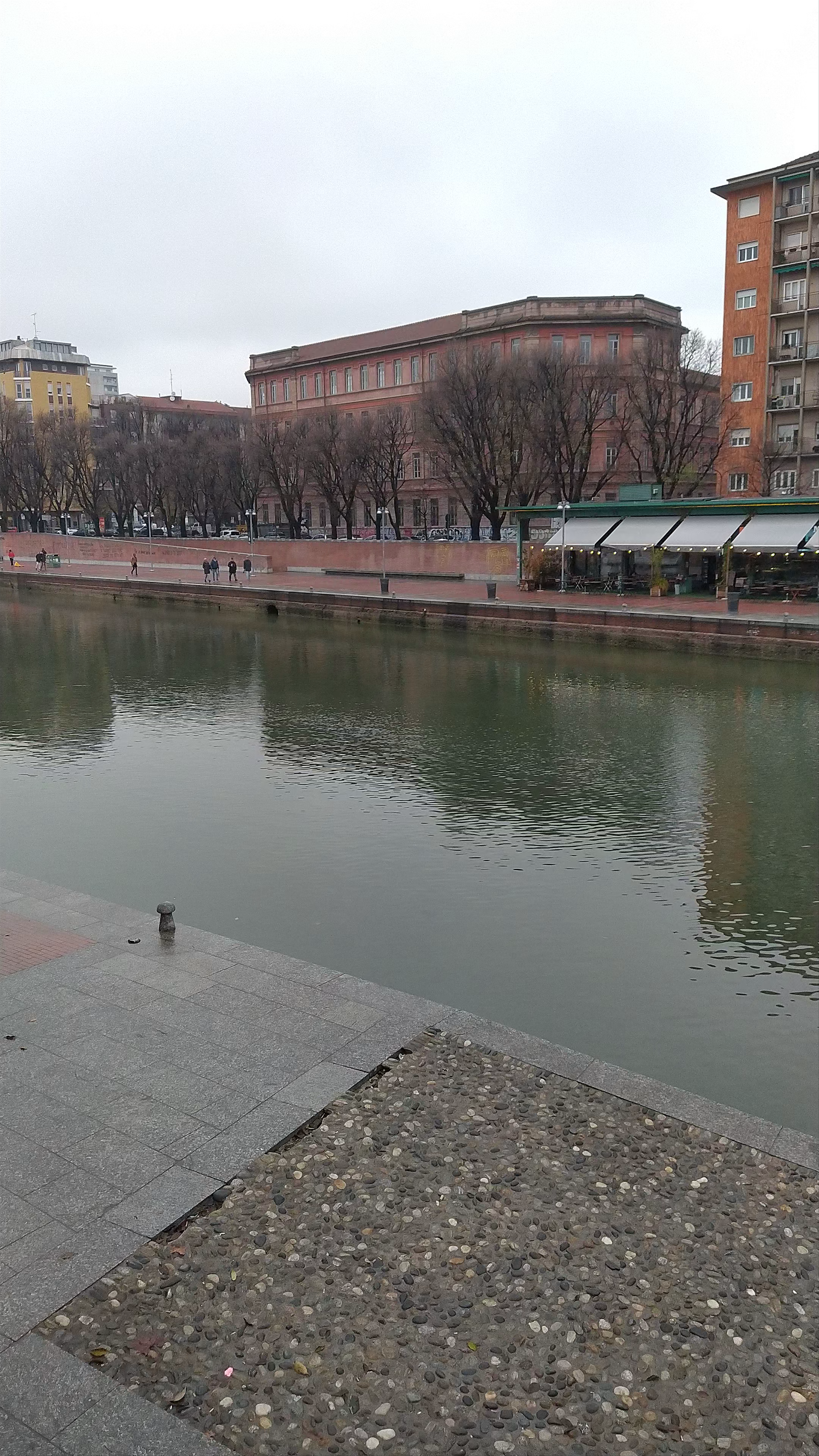 Naviglio Grande: A Peaceful Winter Stroll Along Milan’s Historic Canal