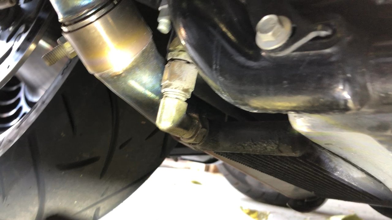 Reno Harley Davidson - Broken oil cooler mount. - Motorcycle Dealers Near Me - Reno, Nevada
