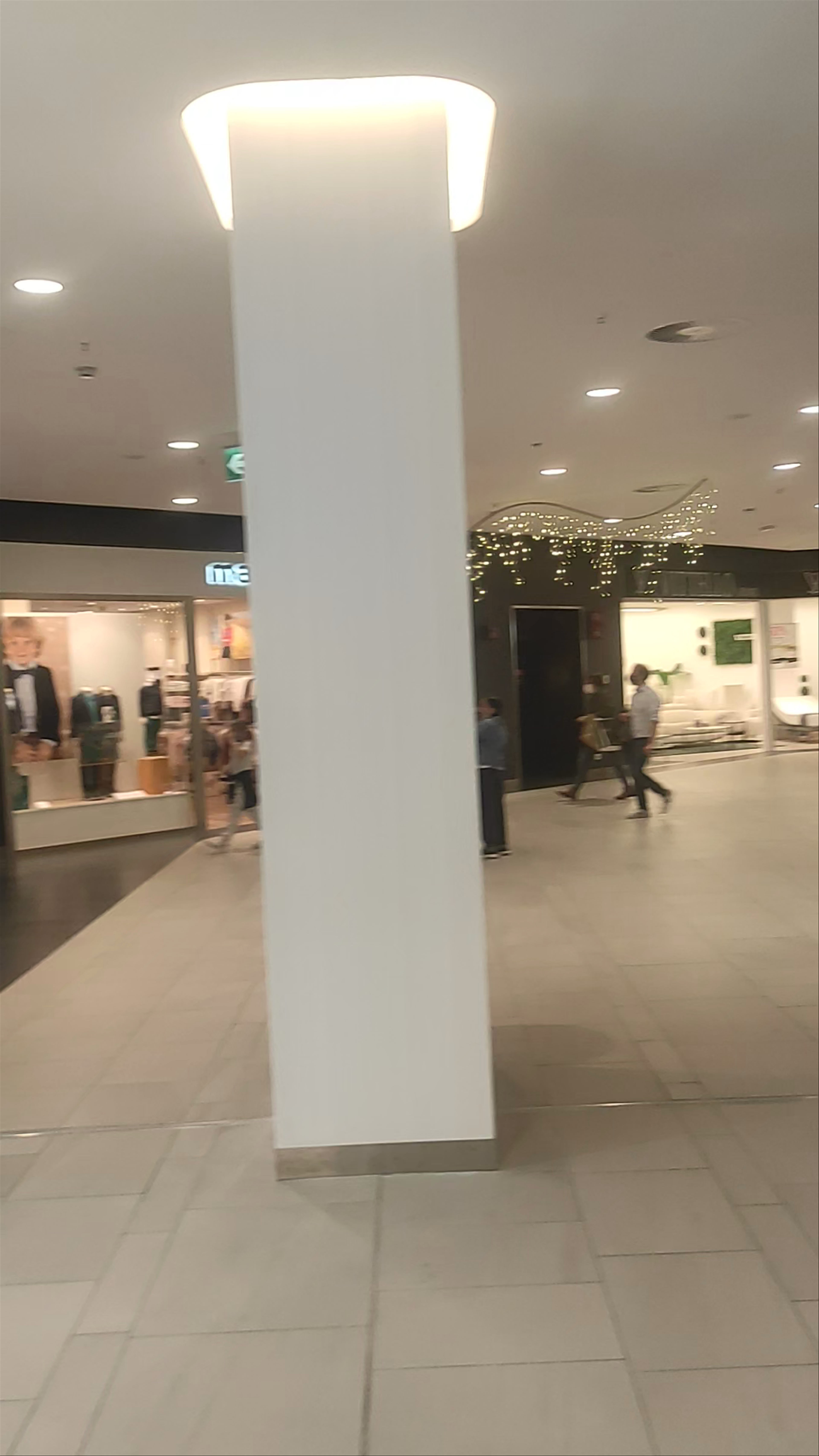 Centro Comercial Saler