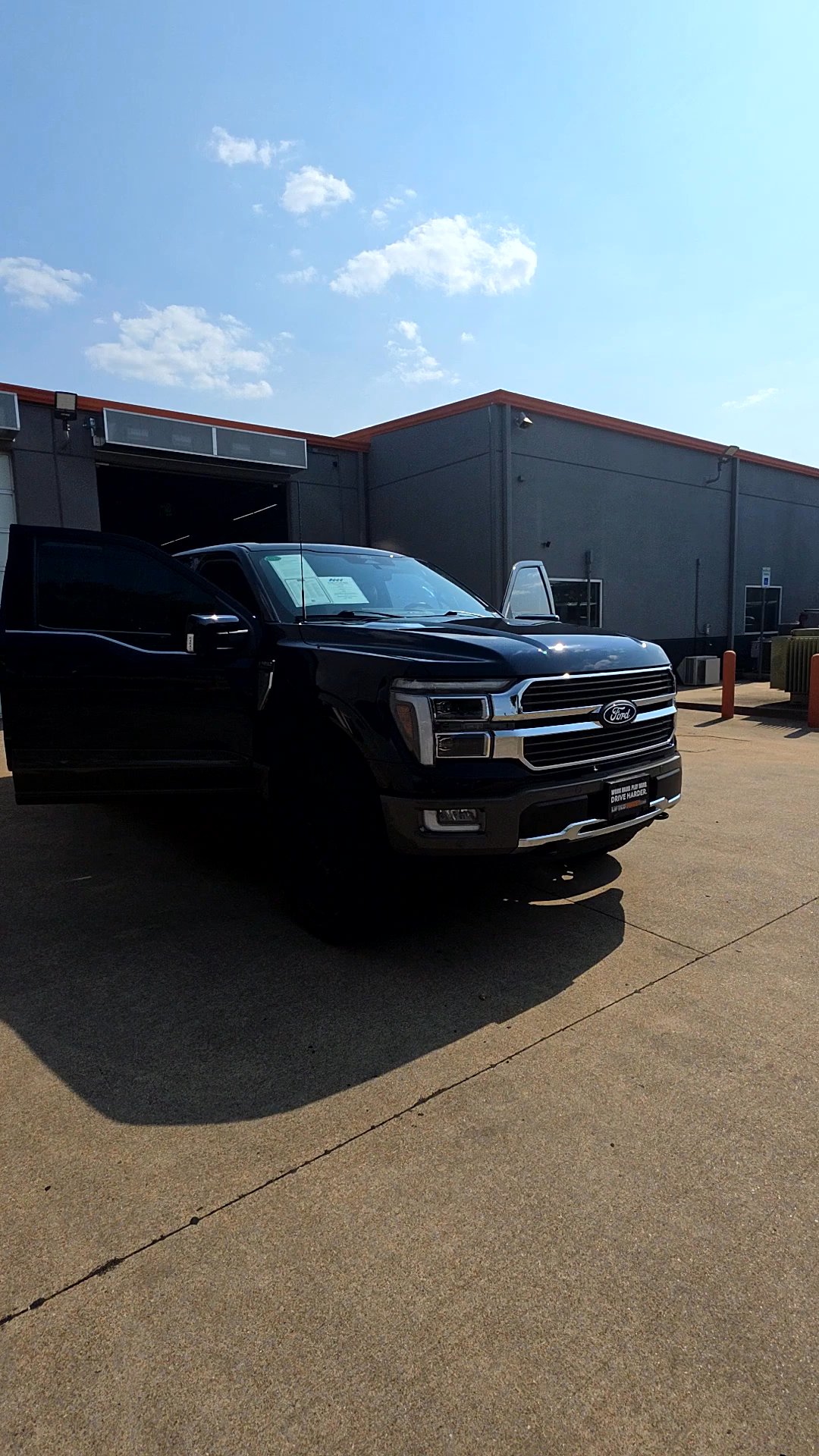 Lifted Trucks - #TX10876 - 2025 Ford F-150 King Ranch SuperCrew