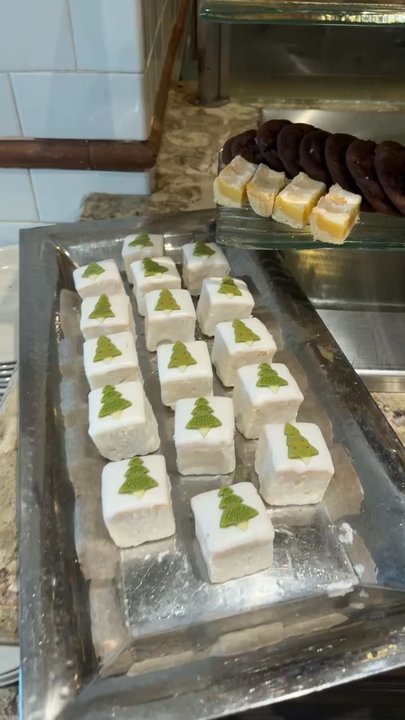Drago's Seafood Restaurant at L'Auberge Lake Charles - Sunday Brunch Desserts - Seafood Near Me - Lake Charles, Louisiana
