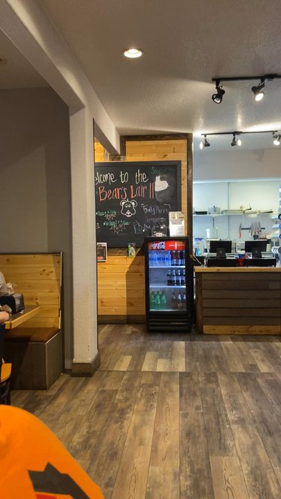 Bear's Lair II - Great lunch spot - Pizza Near Me - Florence, Montana