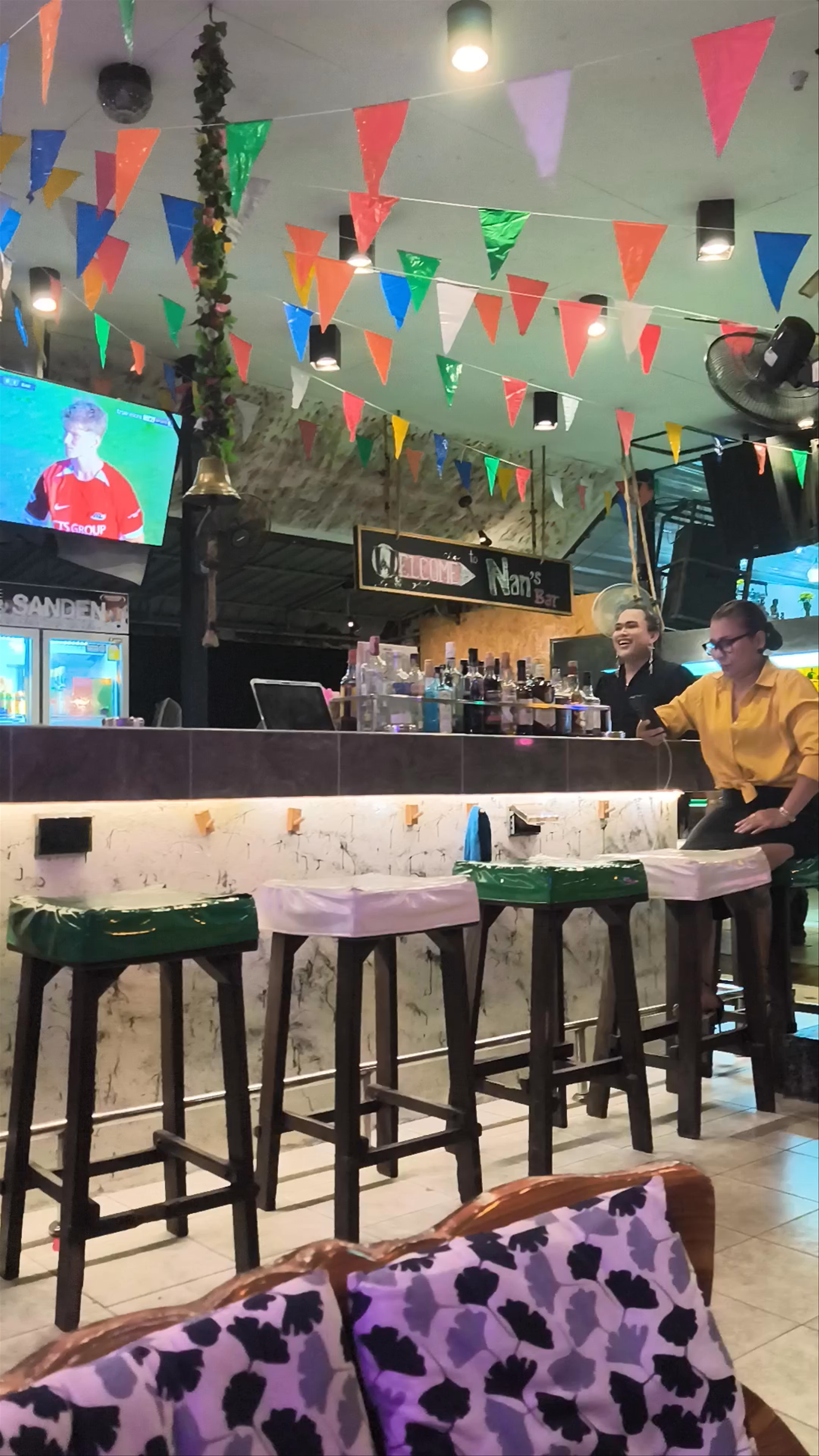 Nans' Bar: Vibrant Nightlife in Karon, Phuket