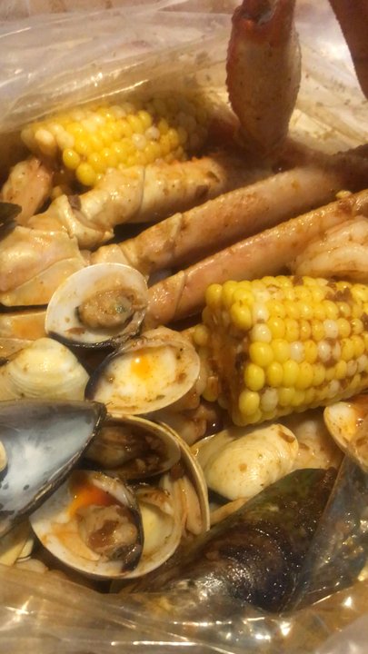 Seafood Shake - Seafood Lovey Classic Bag instead of sausages it had clams, mussels, corn, shrimp, crab legs, & potatoes YUM ! - Seafood Near Me - Cleveland, Ohio