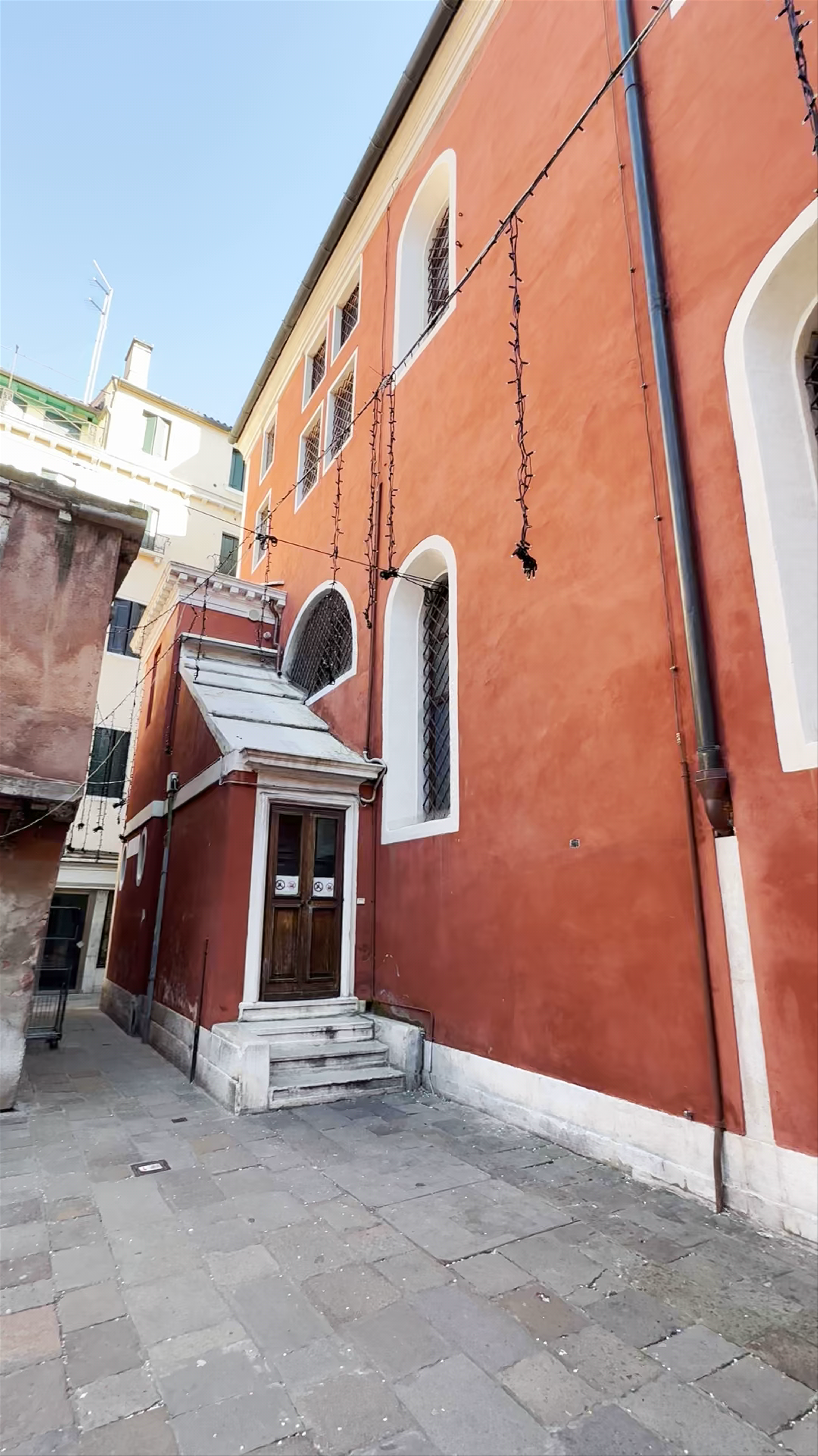 Chiesa di San Zulian: Quiet Historic Charm in Venice