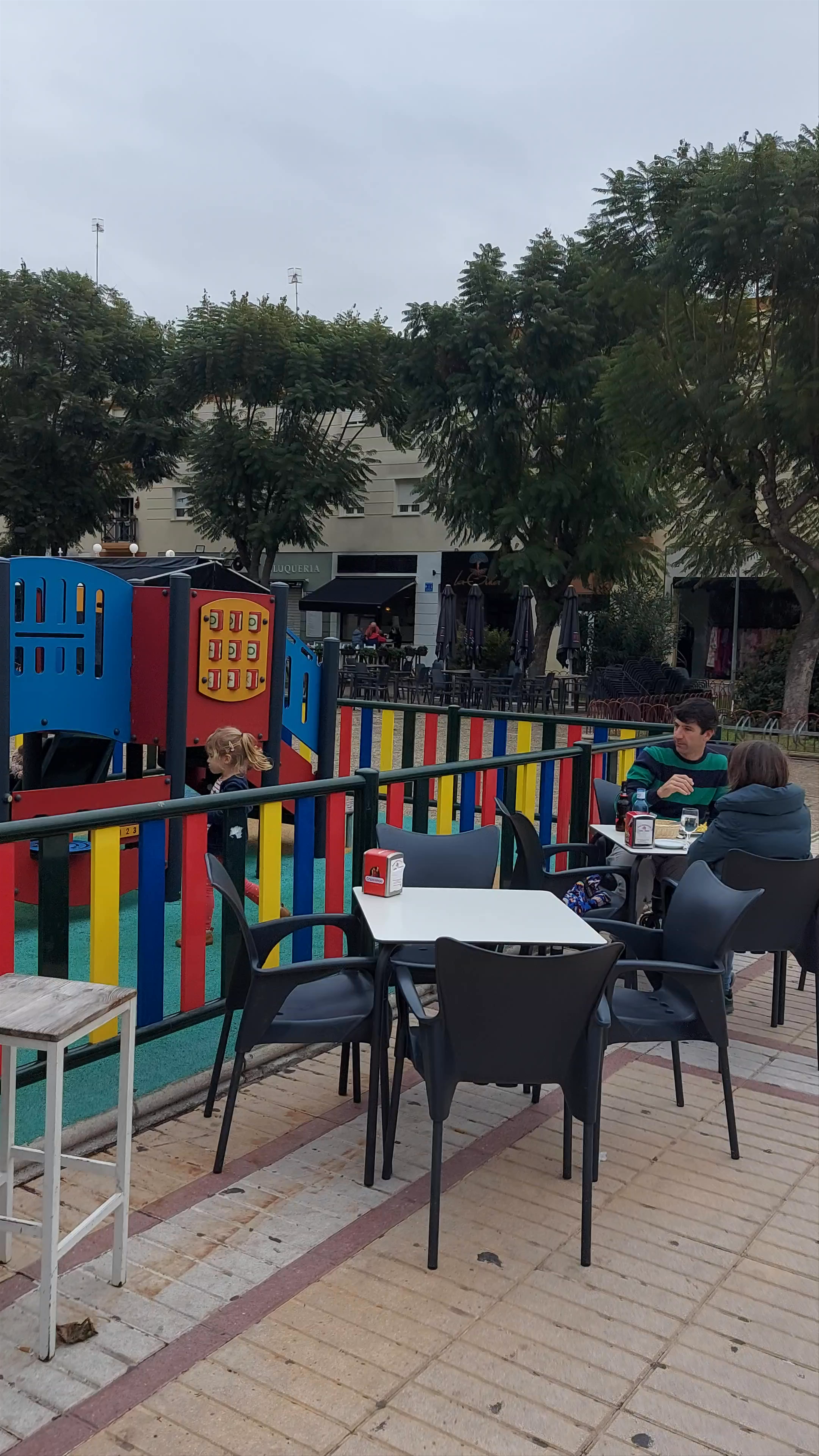 Los Caracoles cafe- tapas