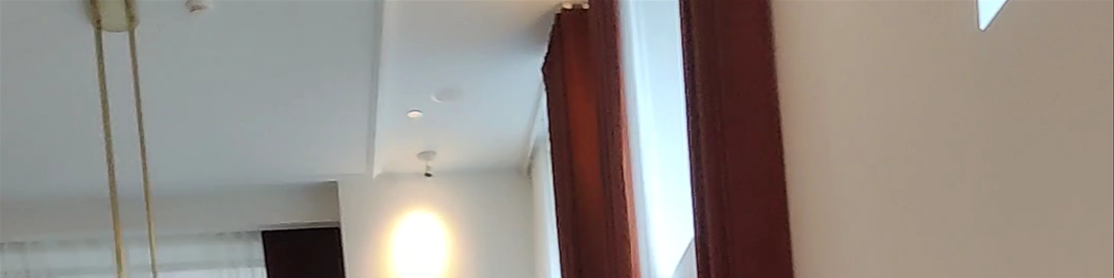 Hu. Hotel