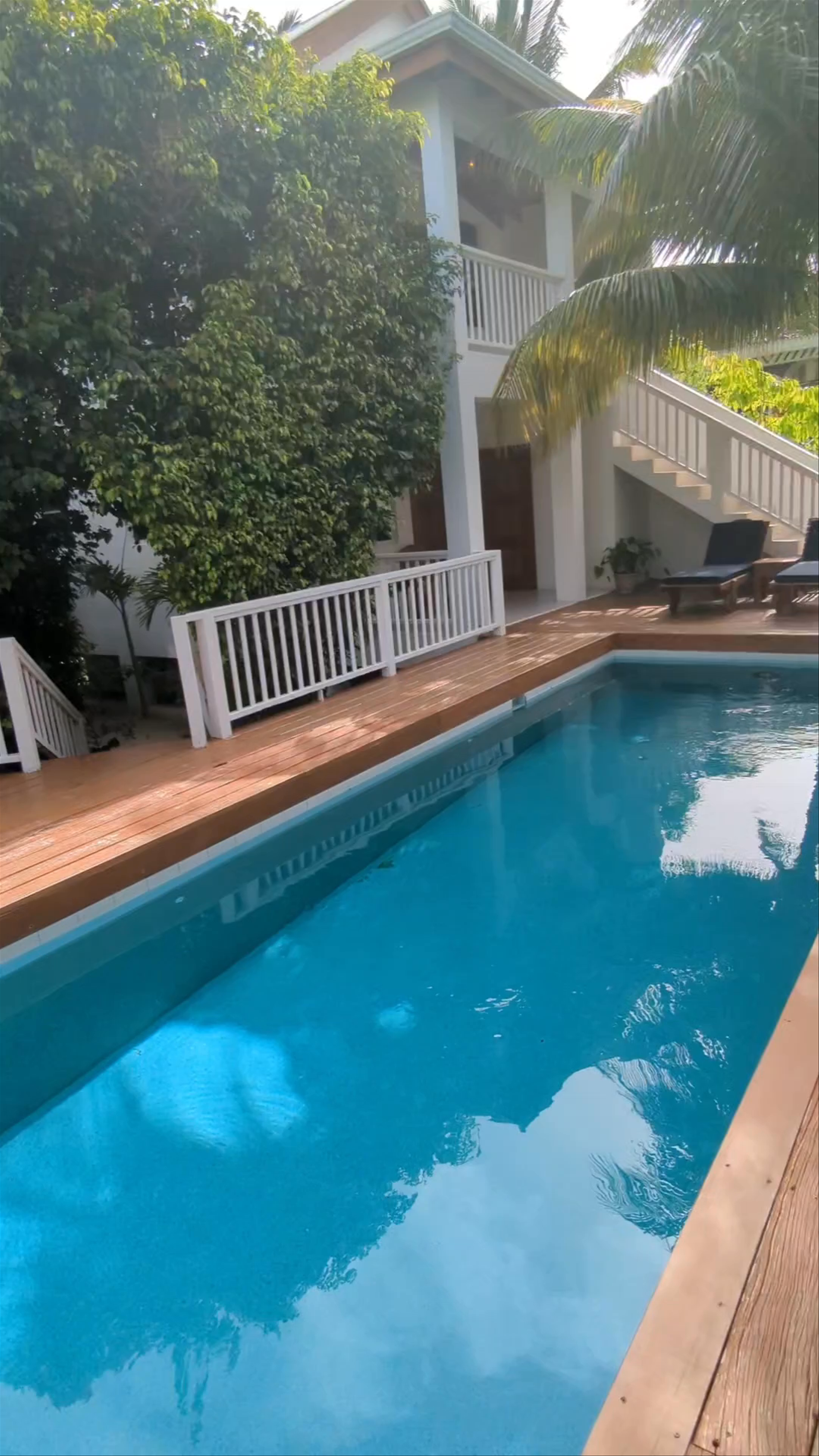 Weezie's Ocean Front Hotel and Garden Cottages