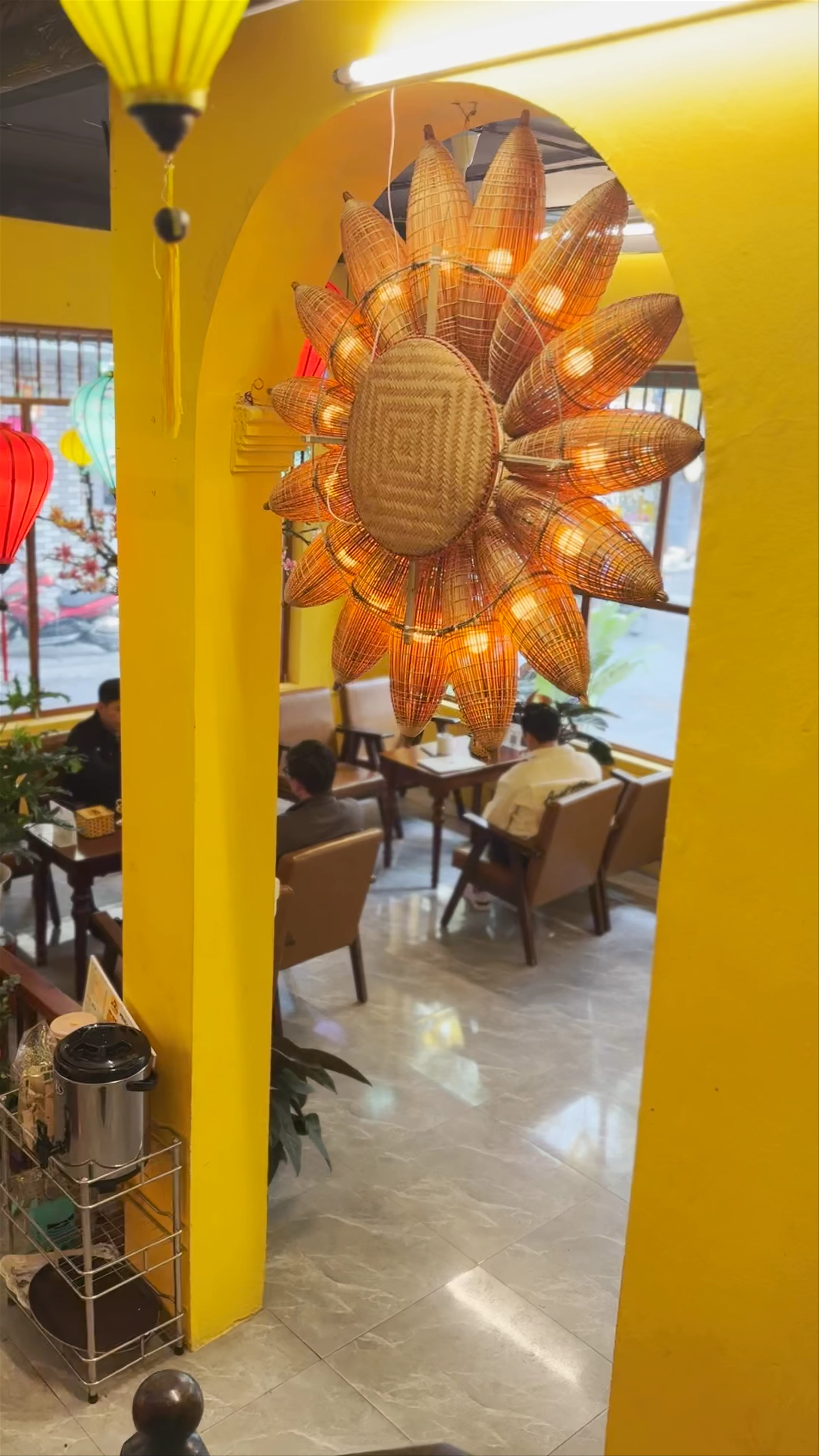 Tiệm Cà Phê Hội An Lantern