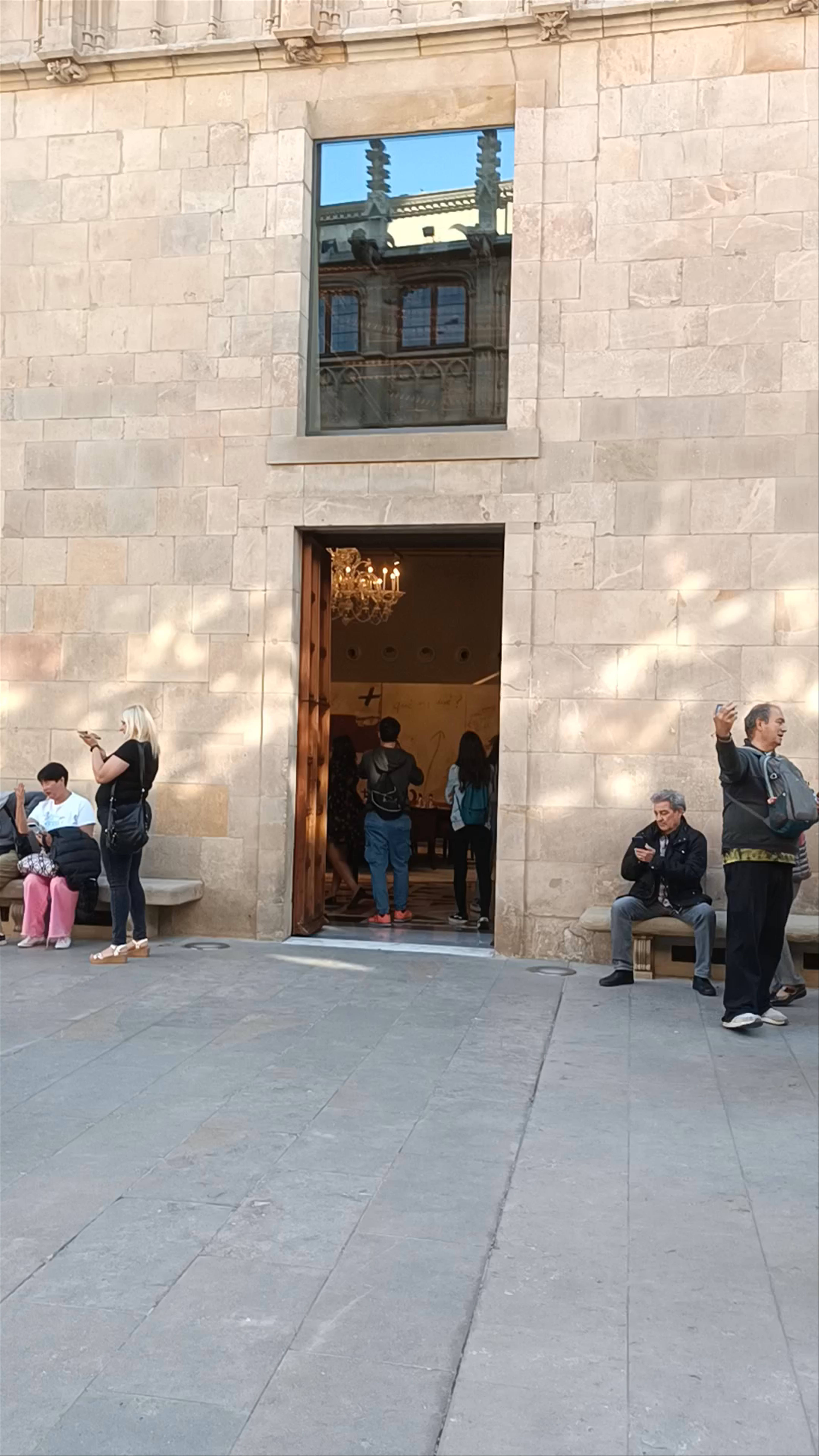 Palau de la Generalitat de Catalunya: Historic Heart of Barcelona