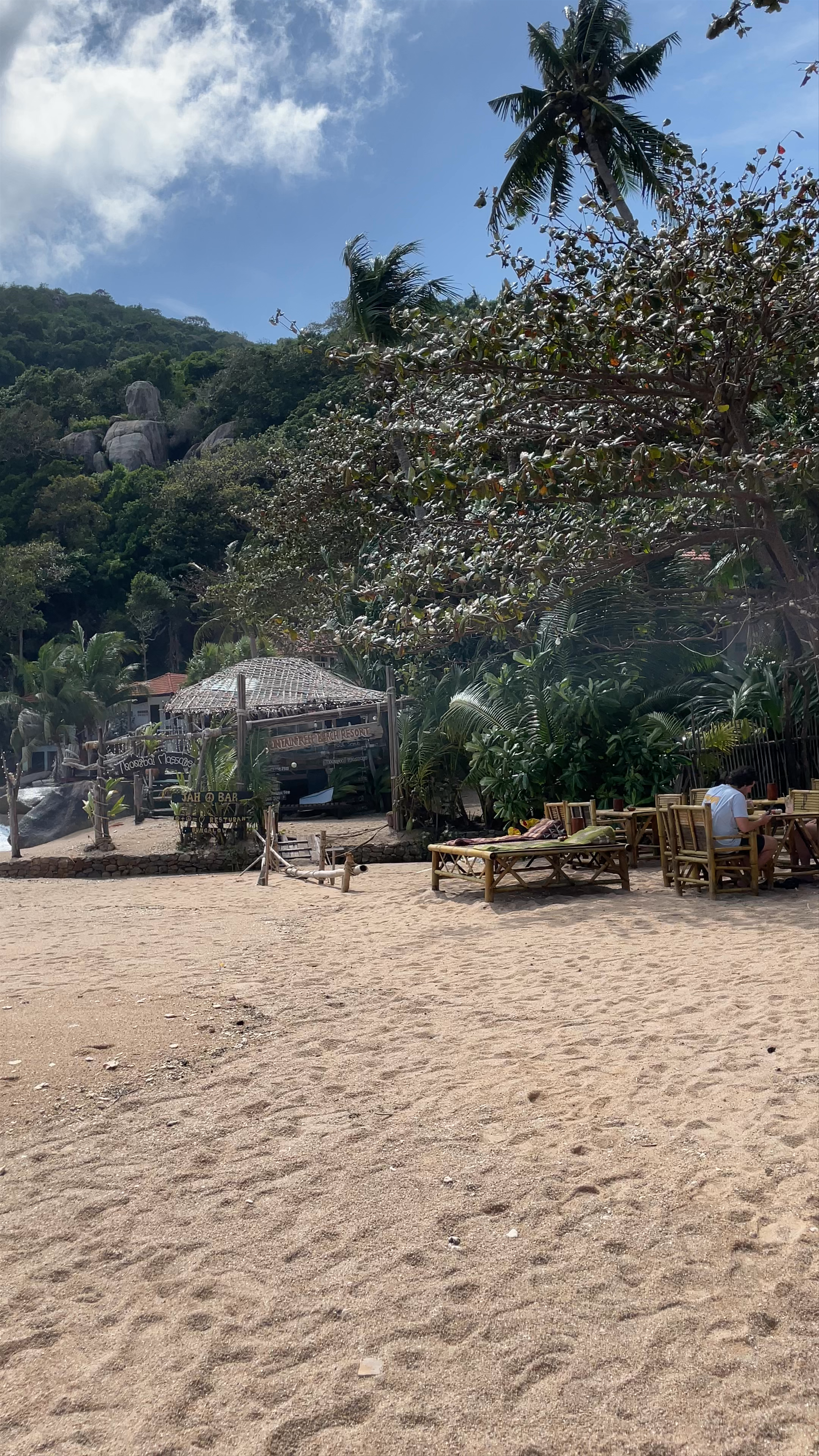 Tanote Bay