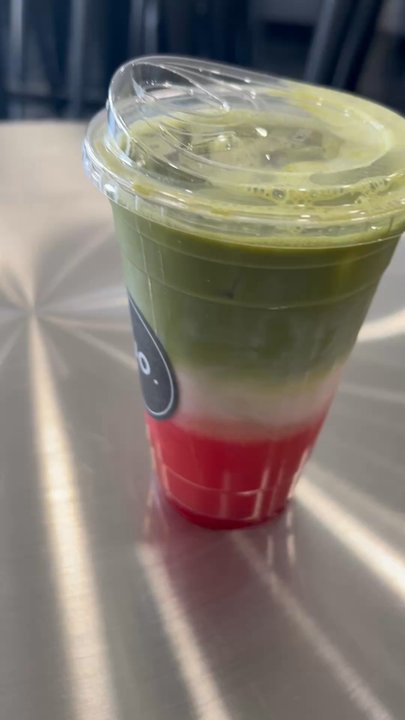 Duo Cafe - Strawberry Matcha Latte w/ oat milk - Bubble Tea Near Me - Valrico, Florida