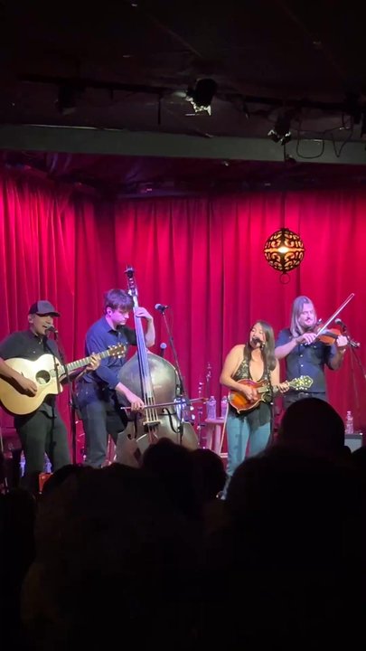 Hotel Café - AJ Lee & Blue Summit - Music Venues Near Me - Los Angeles, California