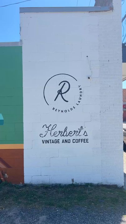 Reynolds Laundromat - New mural outside - Laundromat Near Me - North Charleston, South Carolina