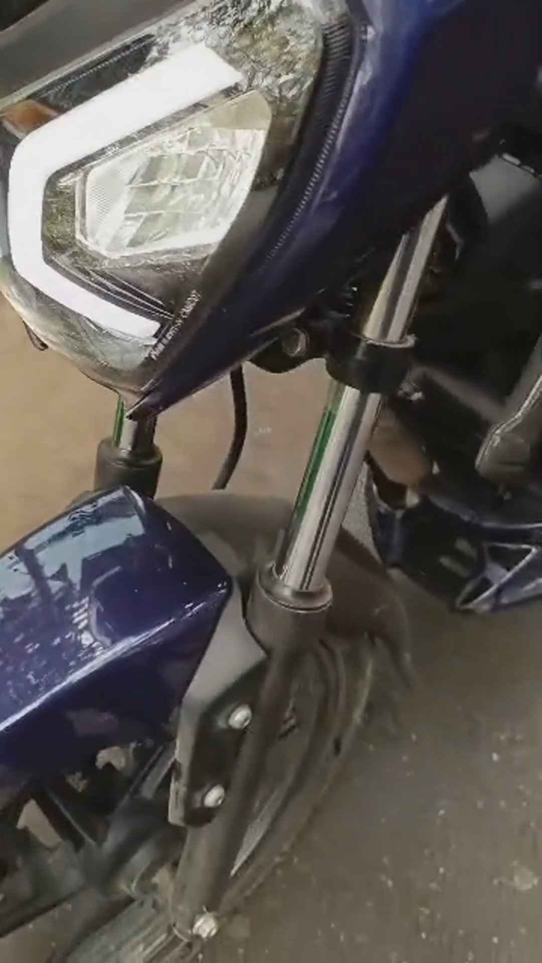 Walk-around video thumbnail