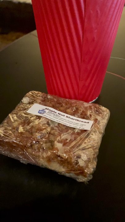 DeBeen Espresso - Hot Oat 16 oz. Persian Chai, vegan Maple Nut Shortbread - Coffee & Tea Near Me - High Point, North Carolina