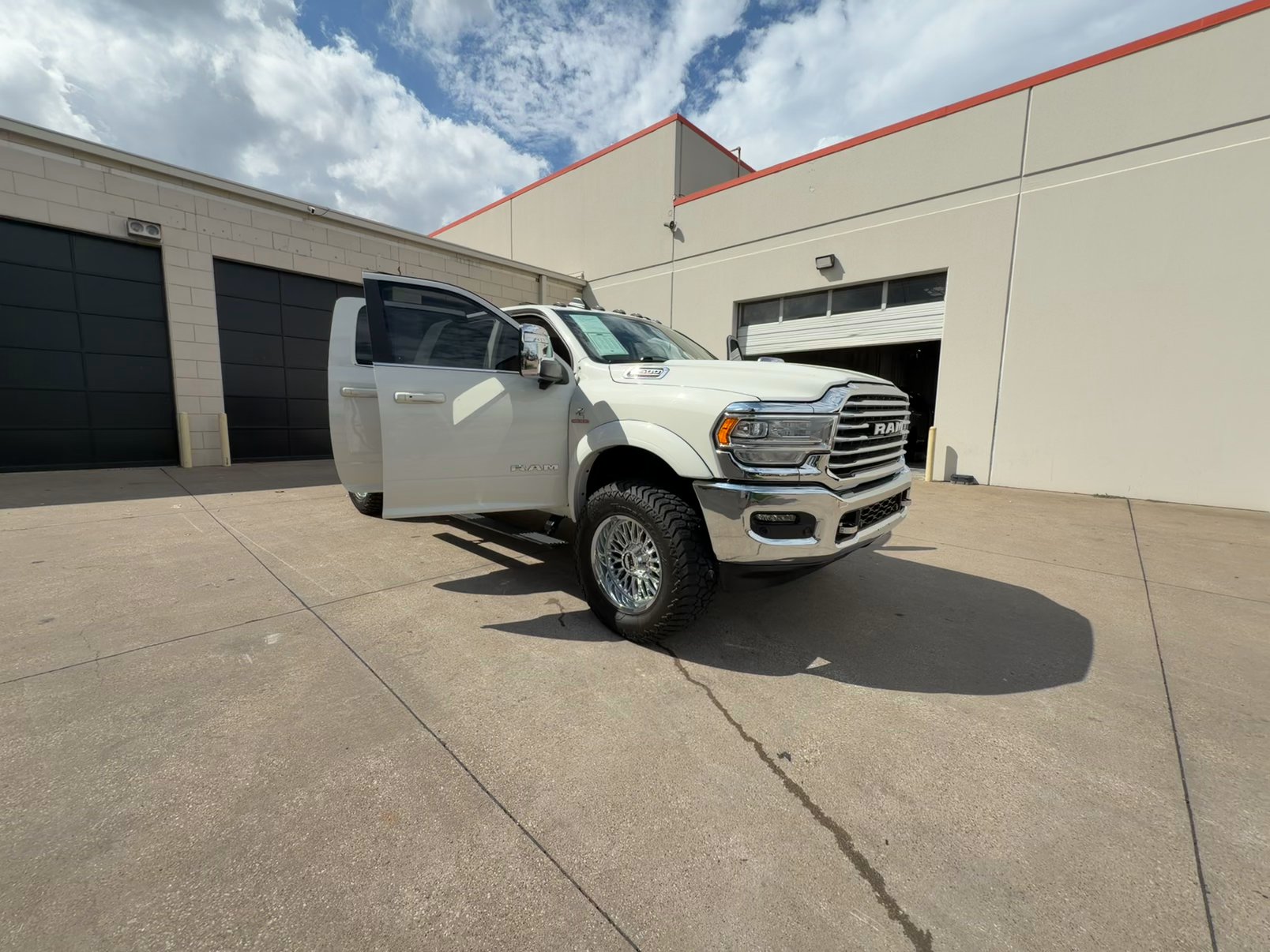 Lifted Trucks - #TX10409 - 2024 Ram 2500 Limited Longhorn Mega Cab