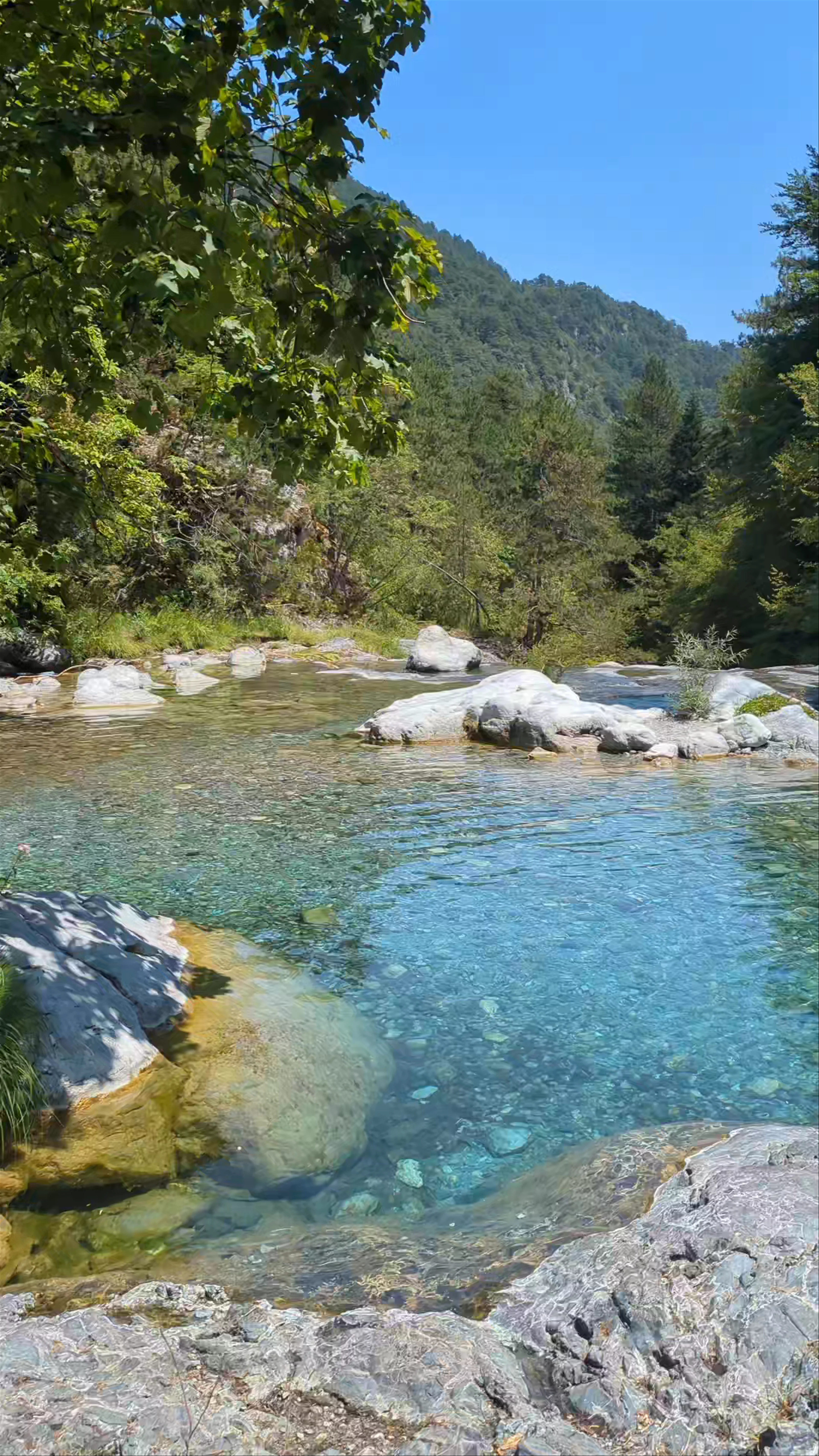 Καταρράκτες Ενιπεα (Μονής Αγίου Διονυσίου)