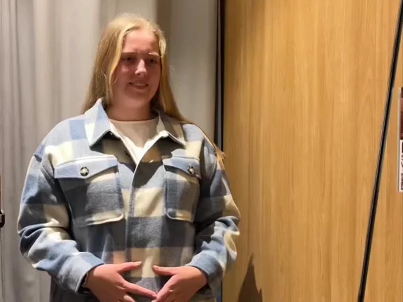 Fashion Try-On: Seeing clothes on a real body