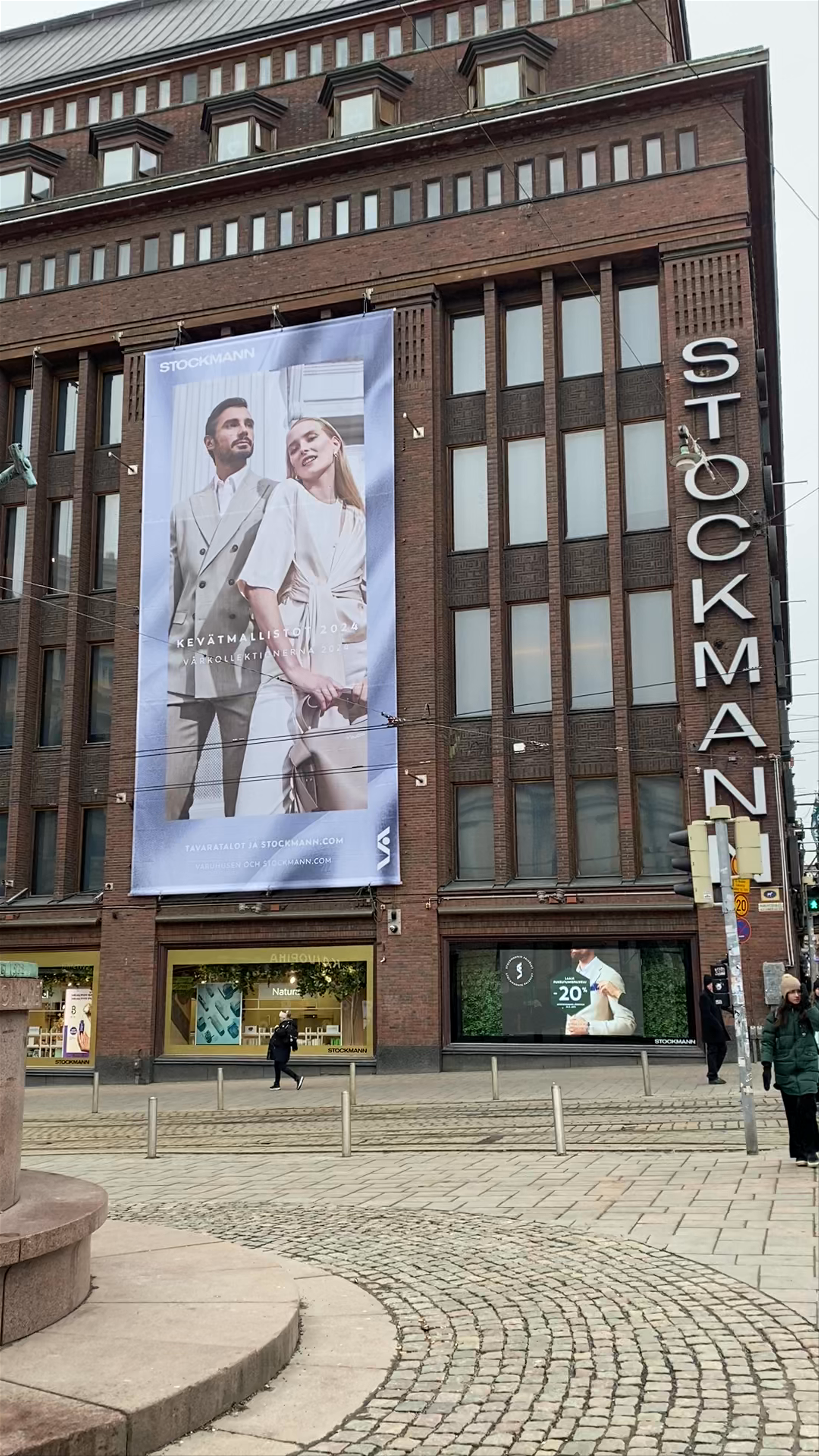 Explore Stockmann Department Store and Helsinki City Center