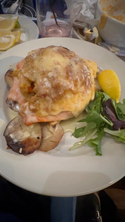 Mo's Seafood - Salmon Imperia - Seafood Near Me - Towson, Maryland