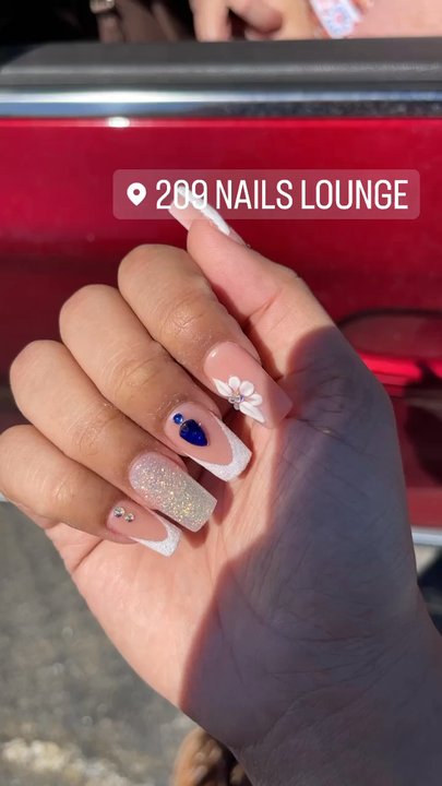 209 Nails Lounge - Nail Salons Near Me - Stockton, California