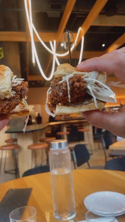 Nobody Told Me - Chicken Sandwich Sliders - Bars Near Me - Brooklyn, New York