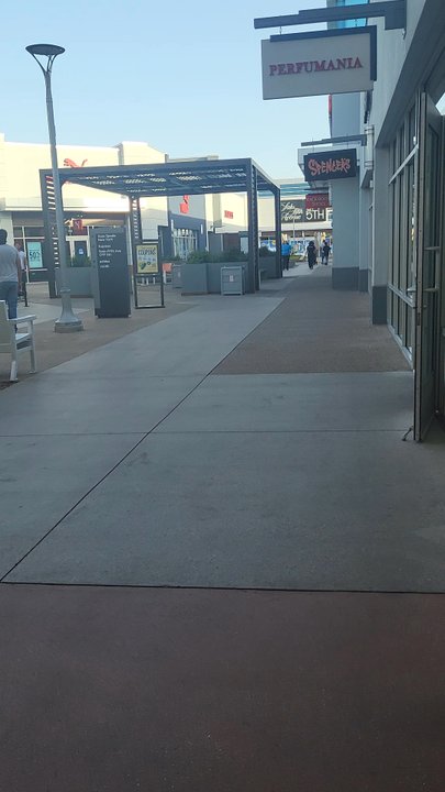 Tanger Outlets Phoenix - Outlet Stores Near Me - Glendale, Arizona
