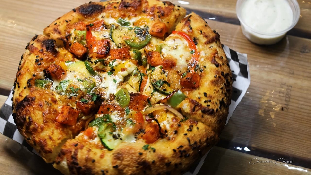 Burning Pizza - Tandoori Paneer Pizza (small $14.95) and a Not Just A Garlic Dip ($2.00) - Pizza Near Me - Toronto, Ontario