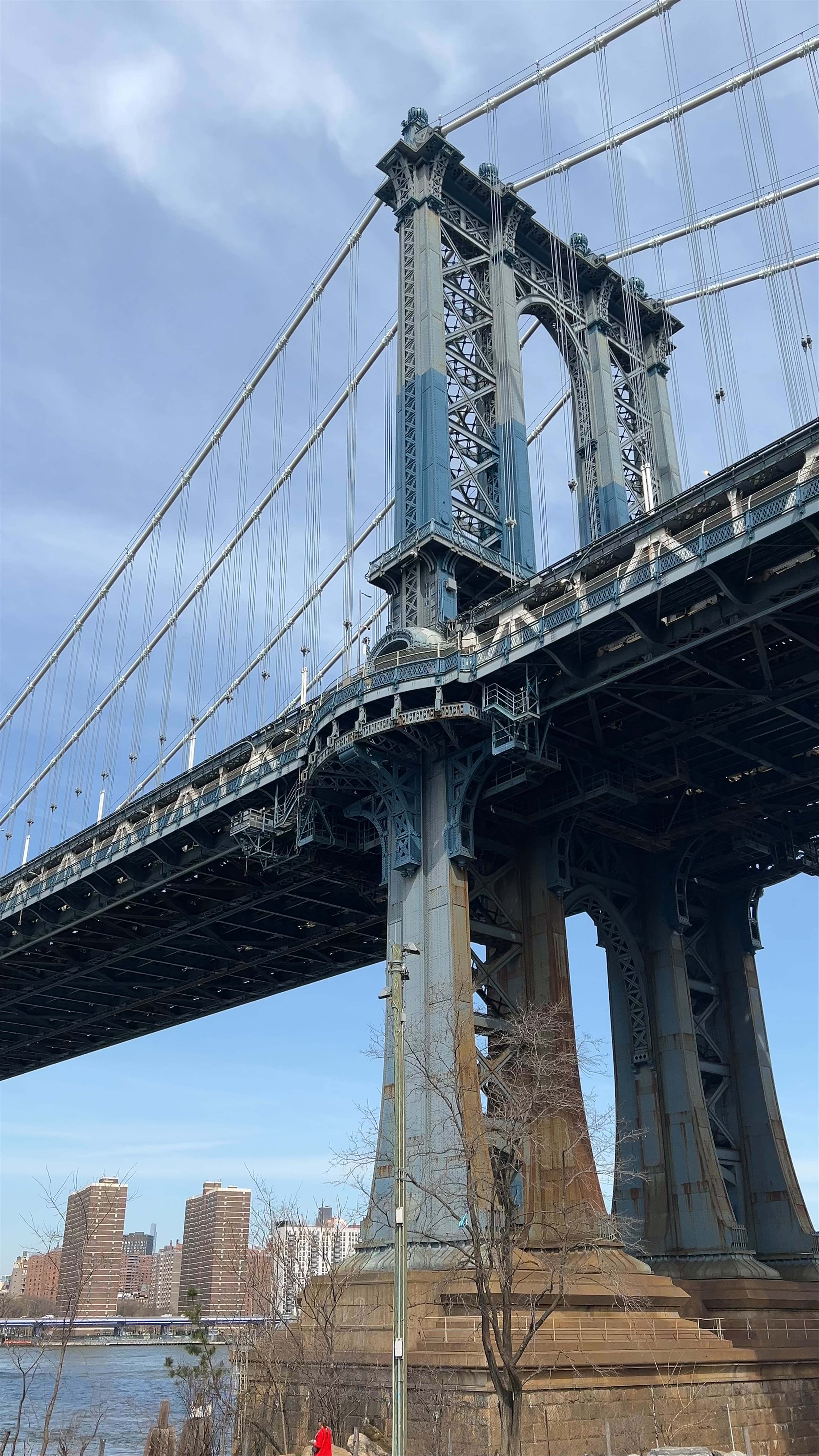 Manhattan Bridge Views: Iconic Urban Vibes in New York City