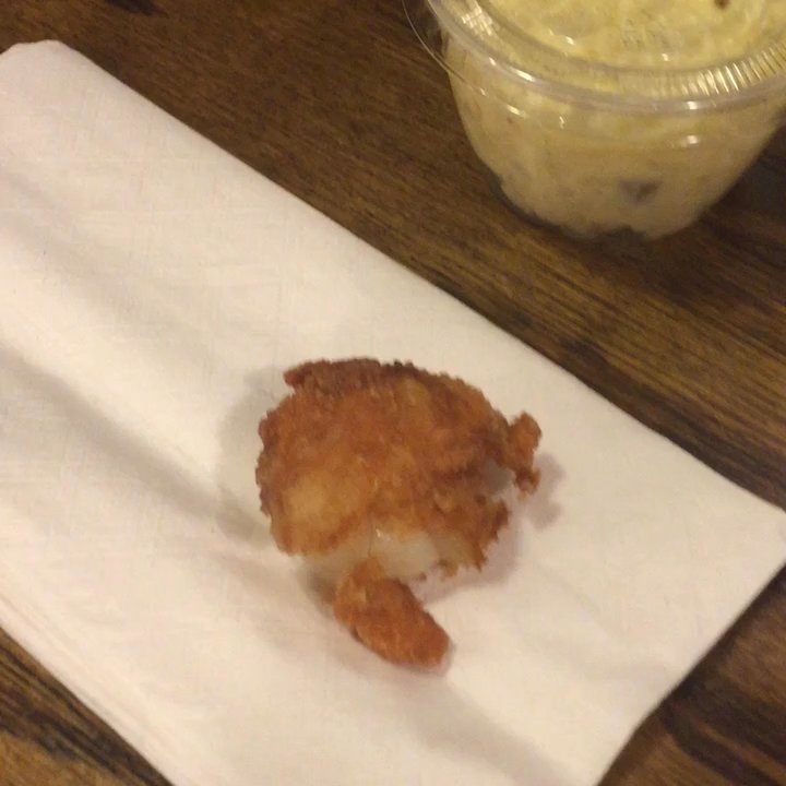 Captain Shrimp - Video of the hair fried in - Seafood Near Me - Chicago, Illinois