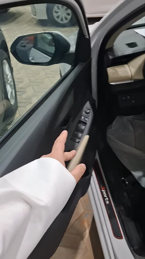 تويوتا يارس Y 2024