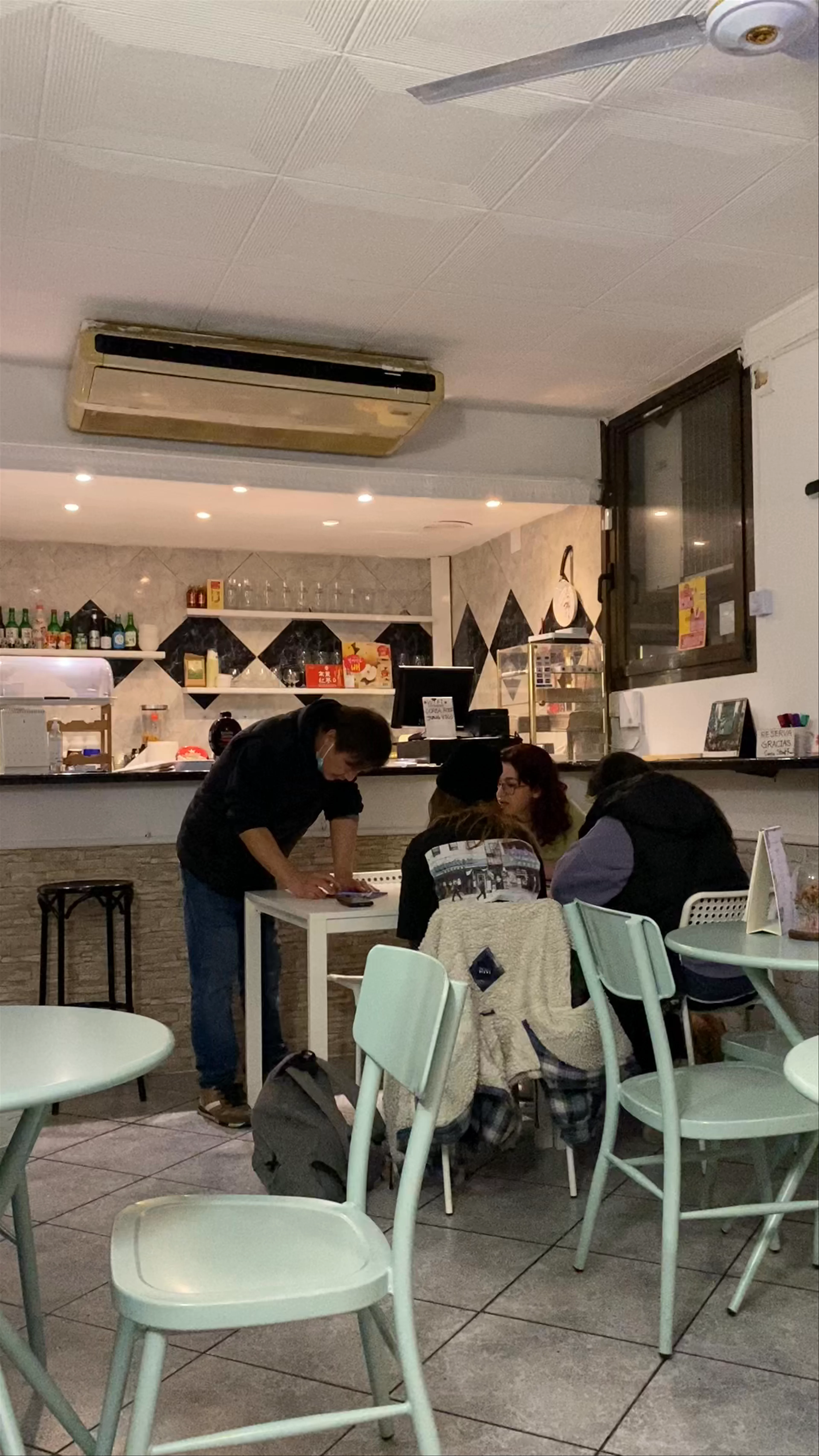 Korean Street Food, Carrer d'Olzinelles