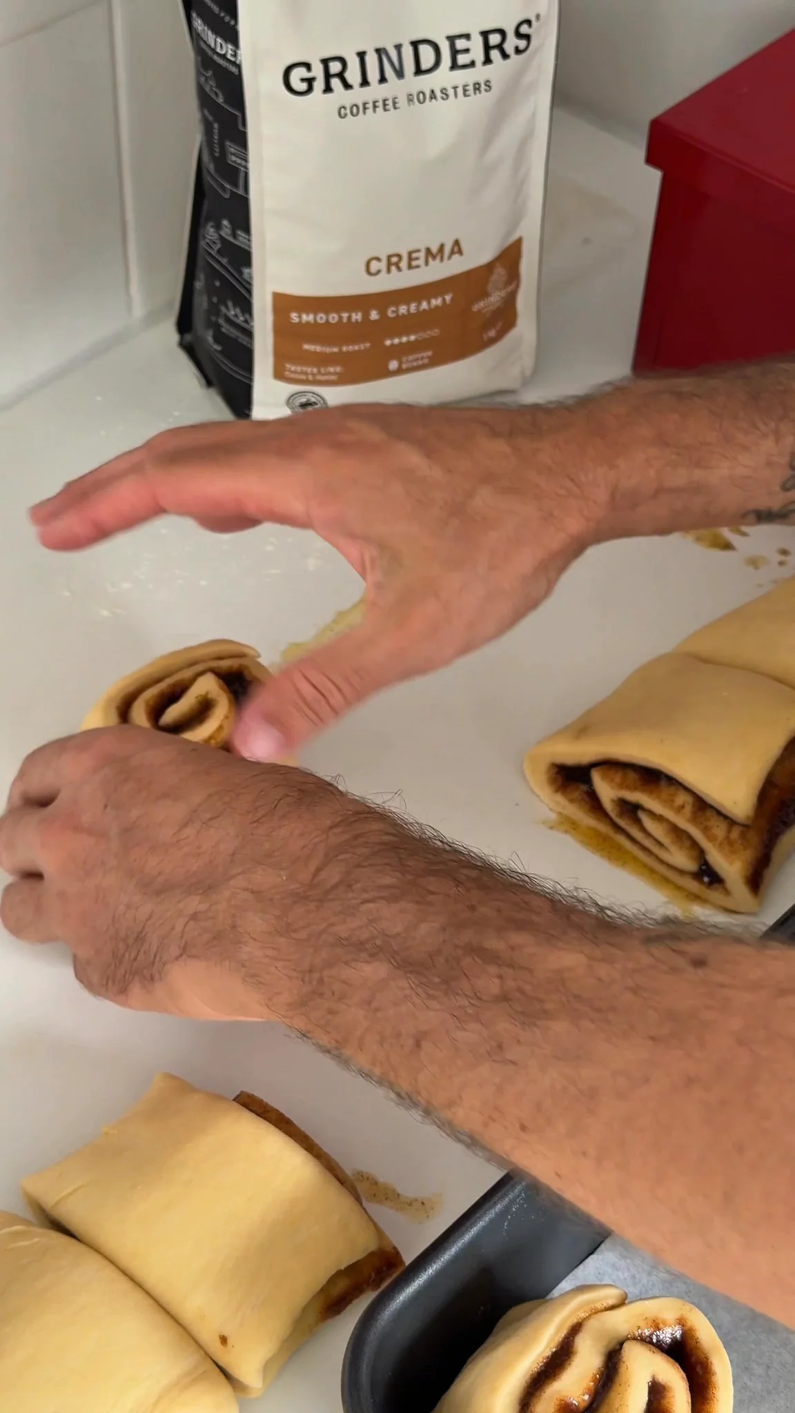 Grinders Coffee Roasters - Coffee/Cinnamon Scrolls