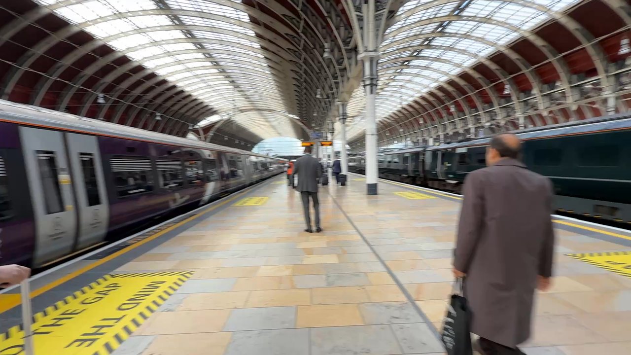 Heathrow Express - Public Transportation Near Me - London, XGL