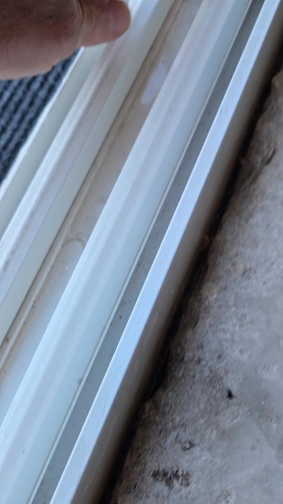 Mr. Glass Doors and Windows - Water inside rails - Windows Installation Near Me - Miami, Florida