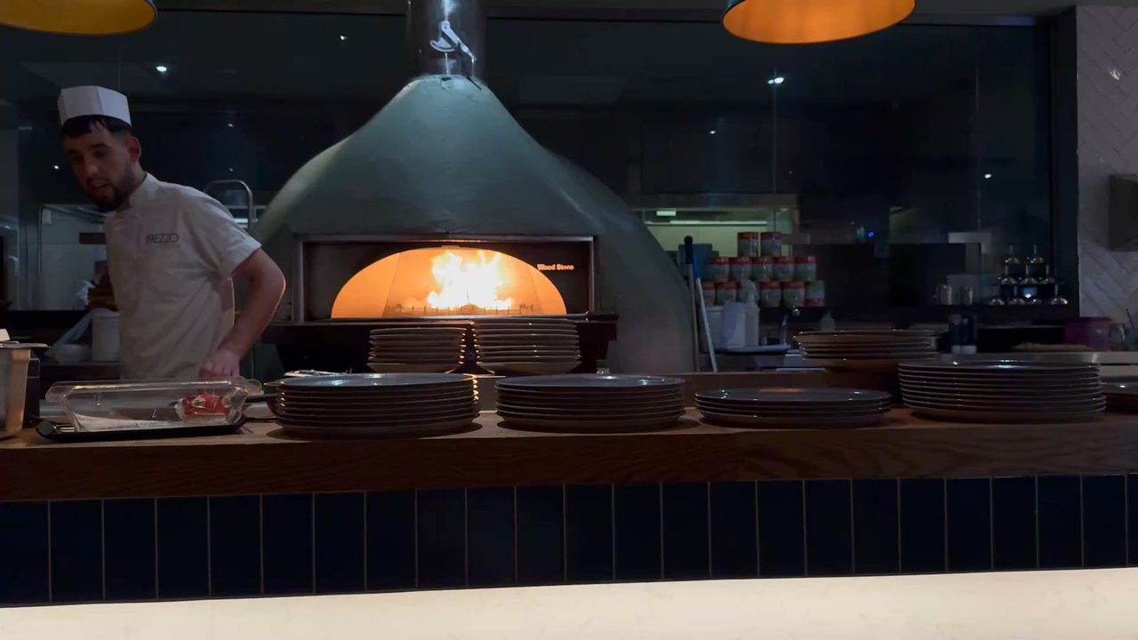 Prezzo - Pizza Near Me - London, XGL