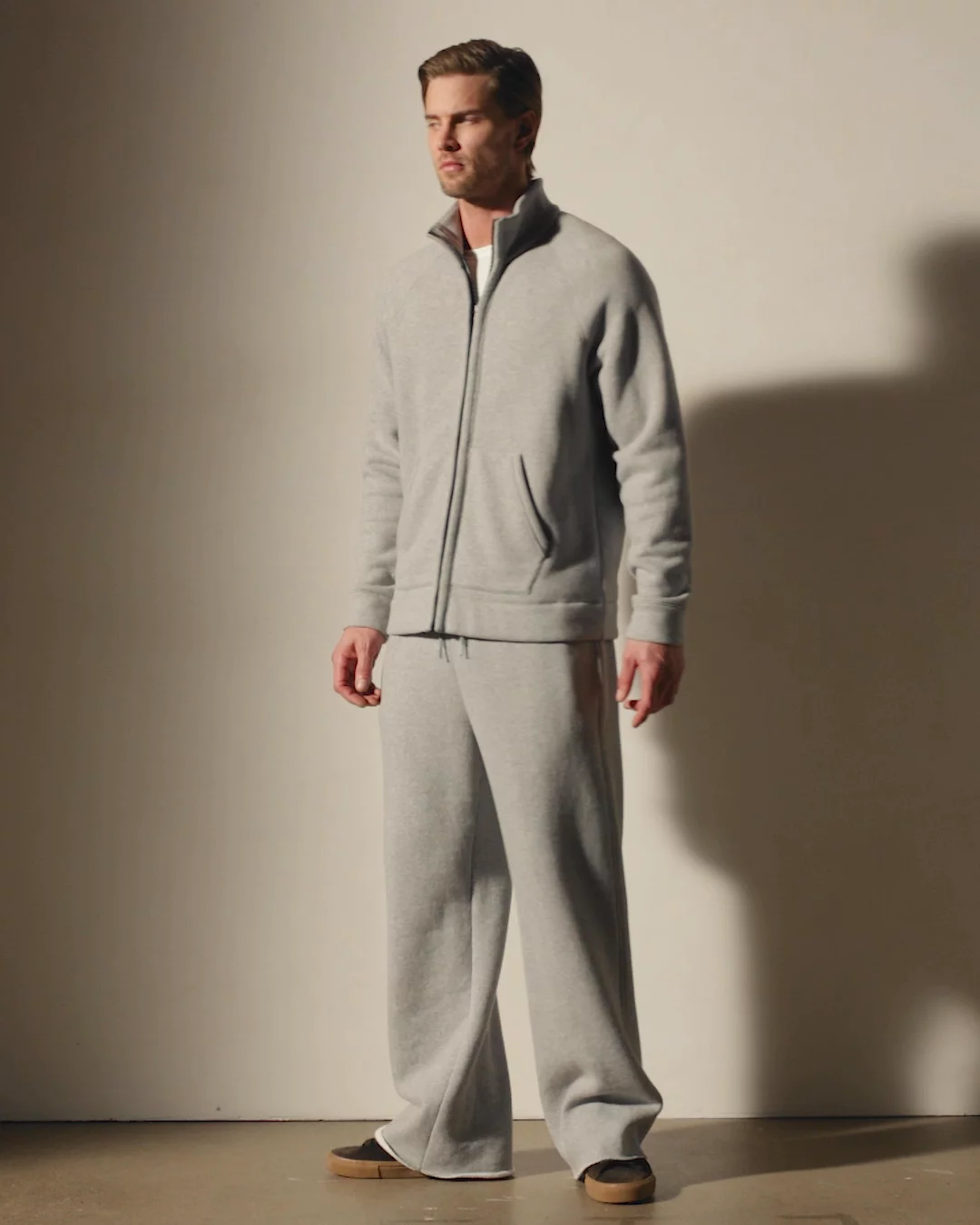 Cozy Full Zip Sweatshirt - Heather Grey | James Perse Los Angeles