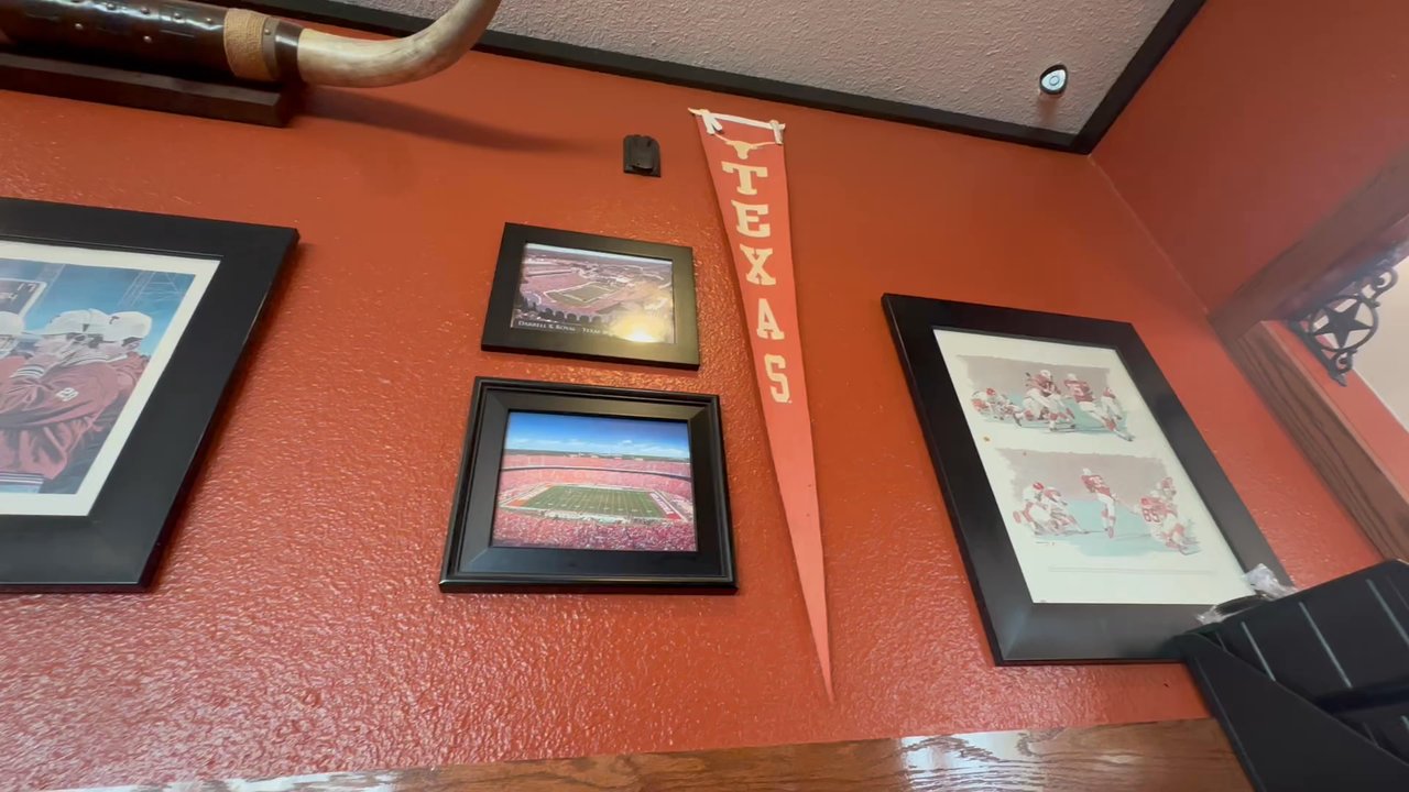 Bevo's Drive In - Texas Decor all the way around - Fast Food Near Me - Vernon, Texas