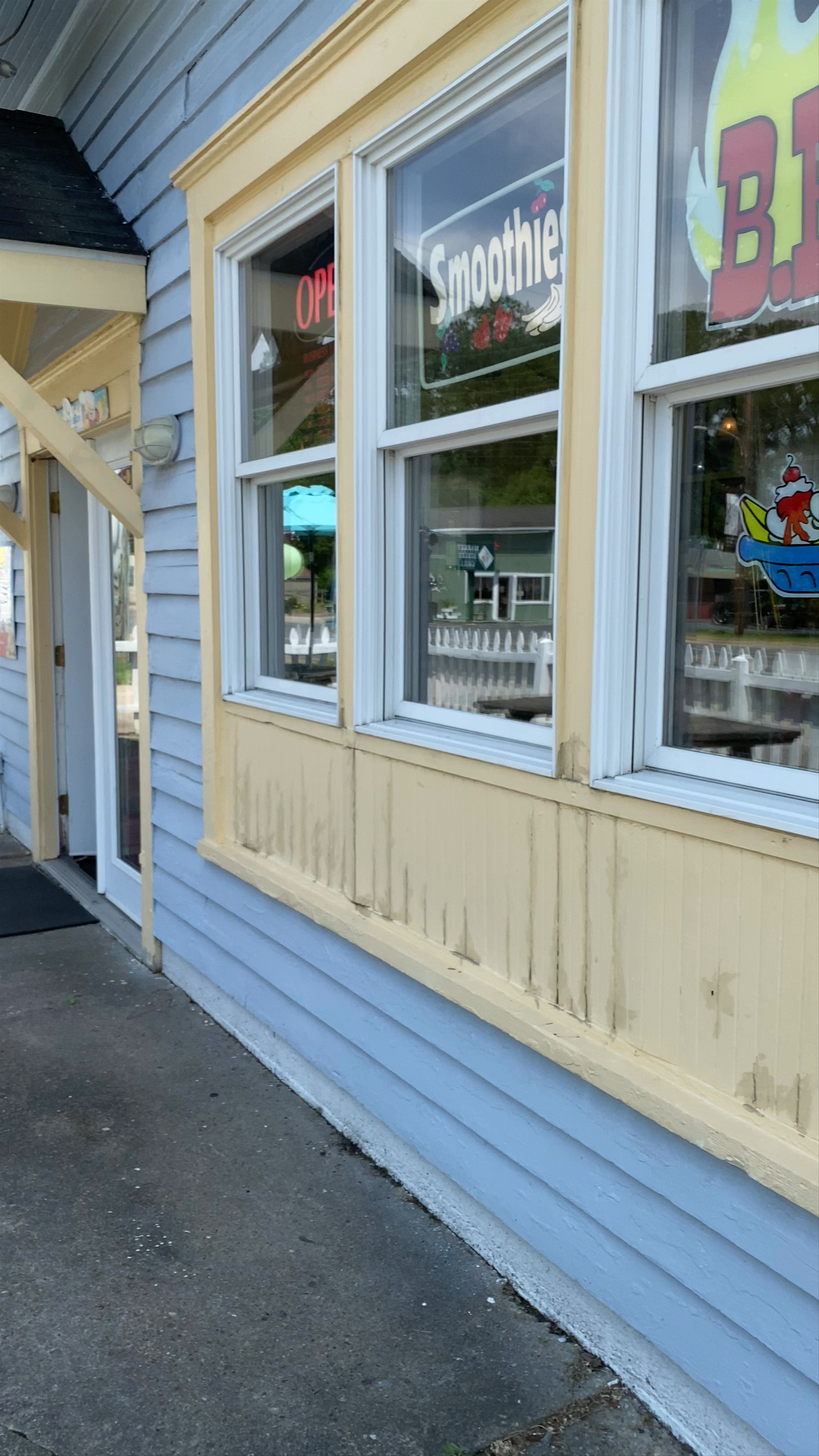 Scoops Ice Cream Shop